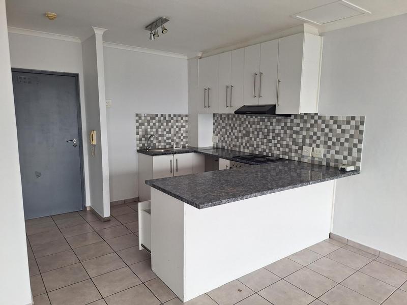 2 Bedroom Property for Sale in Goodwood Central Western Cape